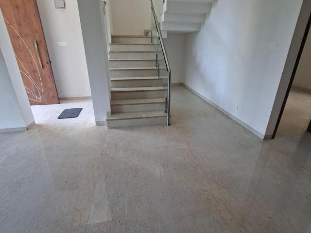 3 BHK Independent Builder Floor in Chala for rent Vapi. The reference number is 9004796