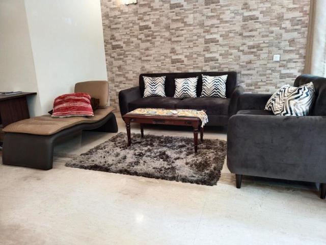 3 BHK Independent Builder Floor in Chittaranjan Park for rent New Delhi. The reference number is 10099902