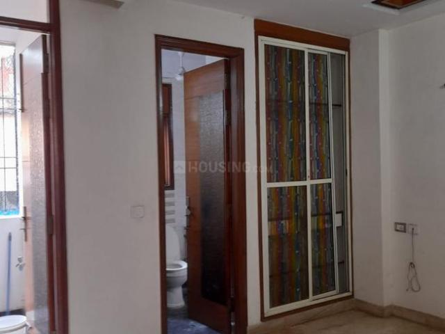 3 BHK Independent Builder Floor in Chittaranjan Park for rent New Delhi. The reference number is 18753298