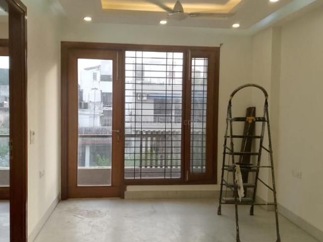 3 BHK Independent Builder Floor in Chittaranjan Park for rent New Delhi. The reference number is 20413944