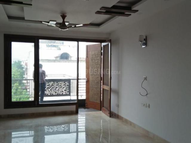 3 BHK Independent Builder Floor in Chittaranjan Park for rent New Delhi. The reference number is 2453208