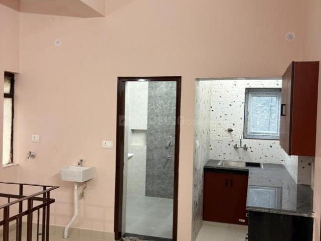3 BHK Independent Builder Floor in Chittaranjan Park for resale New Delhi. The reference number is 19701202