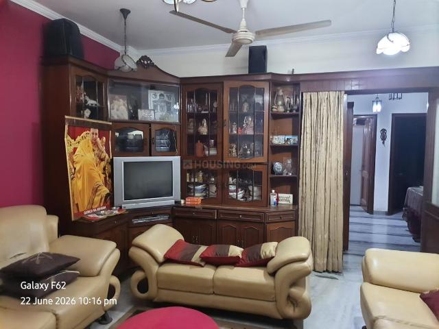 3 BHK Independent Builder Floor in Chittaranjan Park for resale New Delhi. The reference number is 20533715