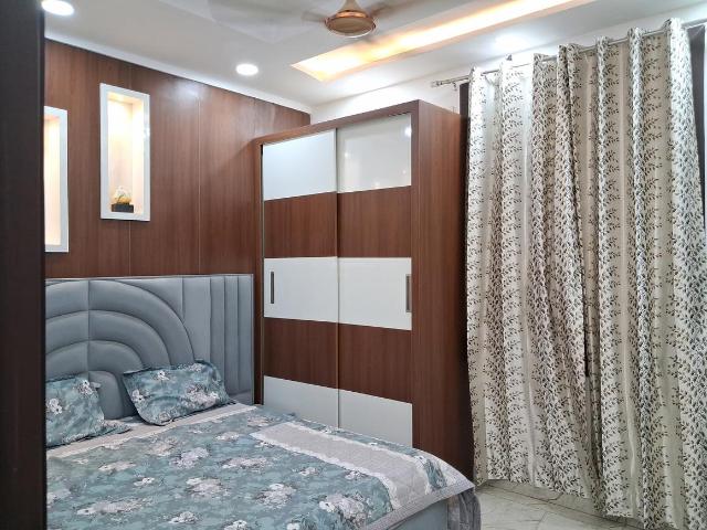 3 BHK Independent Builder Floor in Dwarka Mor for rent New Delhi. The reference number is 19238910