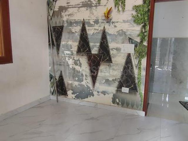 3 BHK Independent Builder Floor in Dwarka Mor for rent New Delhi. The reference number is 19420350