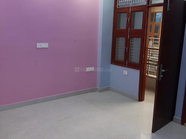 3 BHK Independent Builder Floor in Dwarka Mor for rent New Delhi. The reference number is 19863274