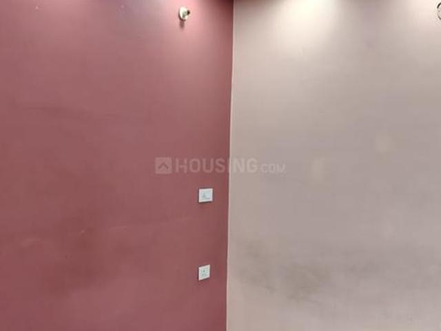 3 BHK Independent Builder Floor in Dwarka Mor for rent New Delhi. The reference number is 20131654