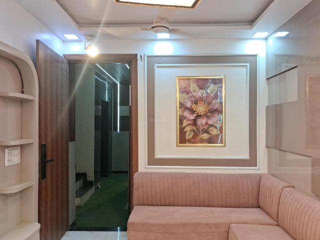 3 BHK Independent Builder Floor in Dwarka Mor for rent New Delhi. The reference number is 20541586
