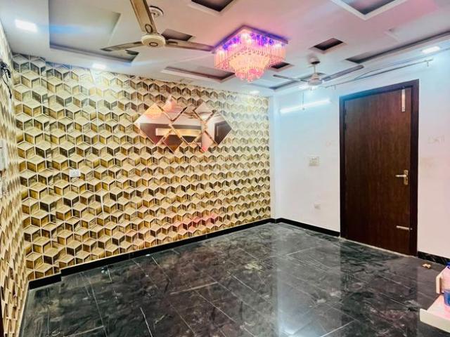 3 BHK Independent Builder Floor in Dwarka Mor for rent New Delhi. The reference number is 20594591