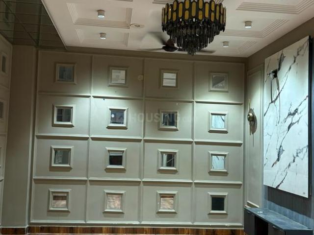 3 BHK Independent Builder Floor in Dwarka Mor for rent New Delhi. The reference number is 20767135