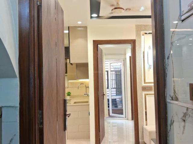 3 BHK Independent Builder Floor in Uttam Nagar for rent New Delhi. The reference number is 21179297