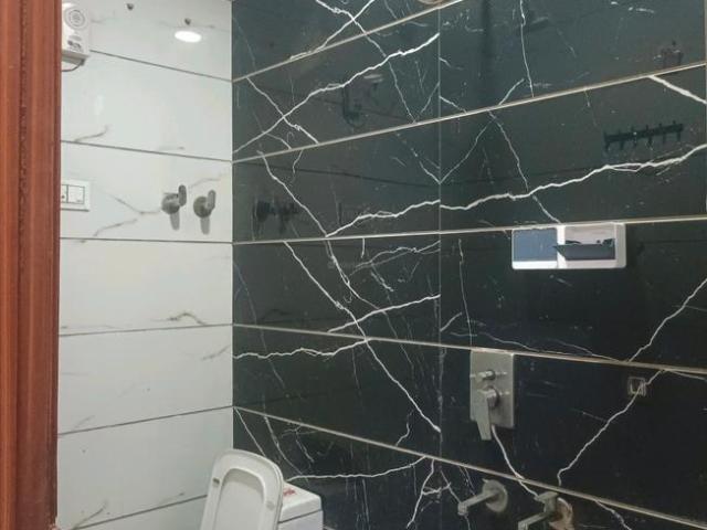 3 BHK Independent Builder Floor in Dwarka Mor for rent New Delhi. The reference number is 21213446
