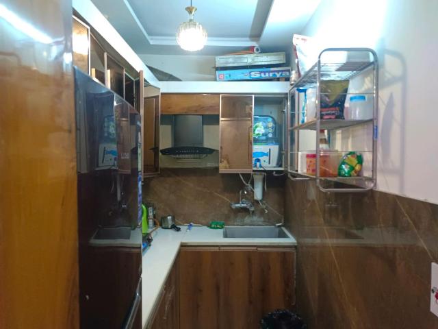 3 BHK Independent Builder Floor in Dwarka Mor for rent New Delhi. The reference number is 21213746