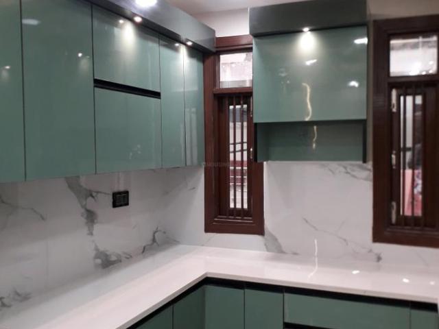 3 BHK Independent Builder Floor in Dwarka Mor for resale New Delhi. The reference number is 10127792