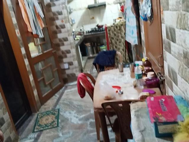 3 BHK Independent Builder Floor in Dwarka Mor for resale New Delhi. The reference number is 13580956
