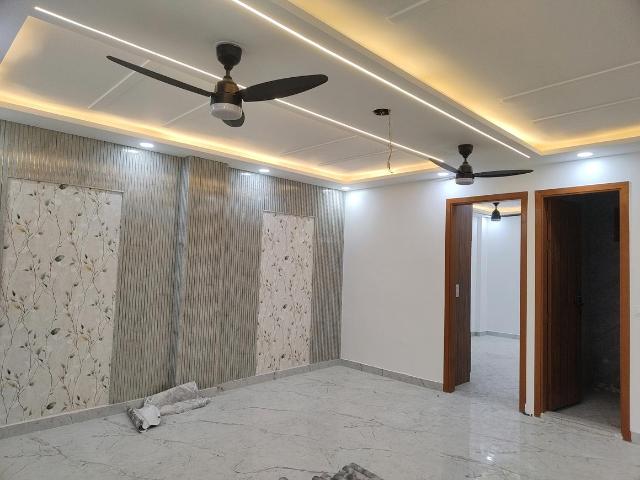3 BHK Independent Builder Floor in Dwarka Mor for resale New Delhi. The reference number is 18902139