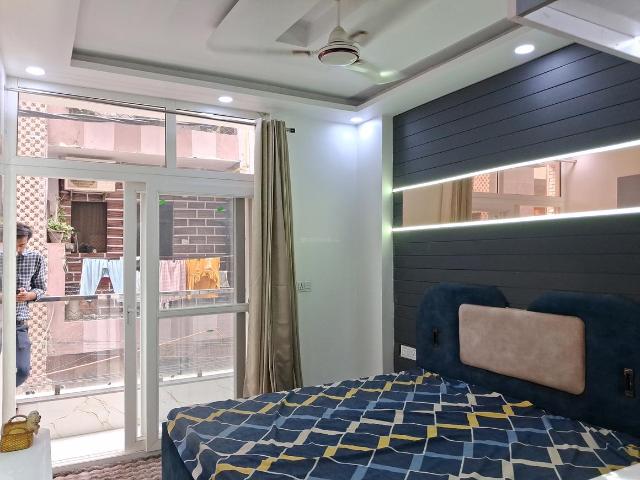 3 BHK Independent Builder Floor in Dwarka Mor for resale New Delhi. The reference number is 19698030