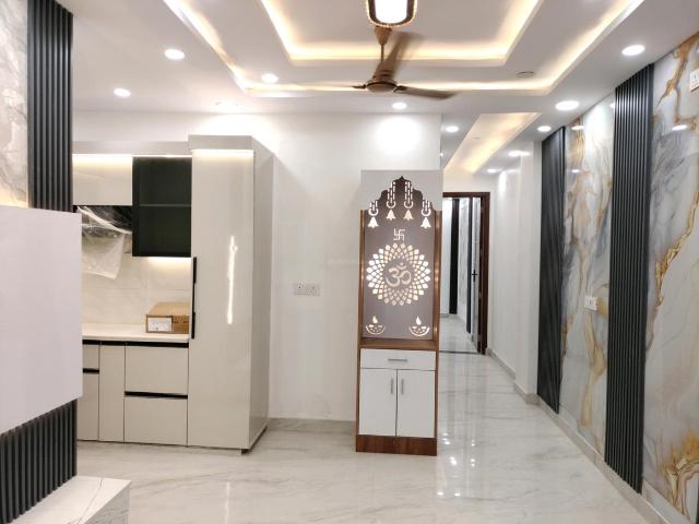 3 BHK Independent Builder Floor in Dwarka Mor for resale New Delhi. The reference number is 20474986