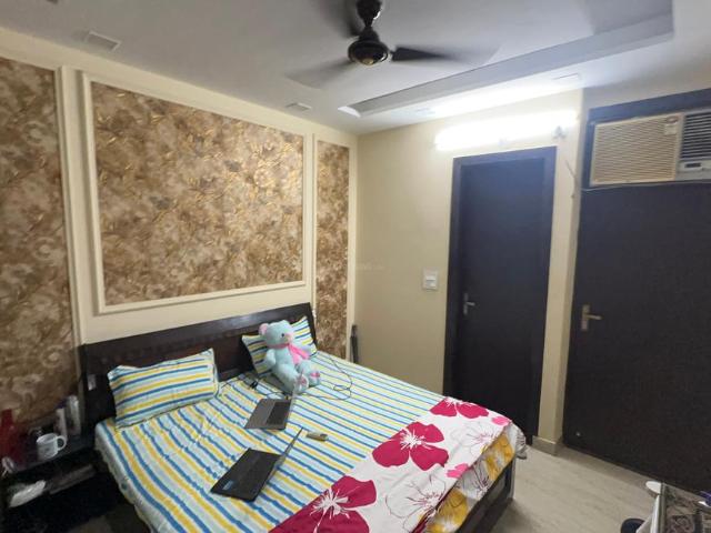 3 BHK Independent Builder Floor in Dwarka Mor for resale New Delhi. The reference number is 20545899