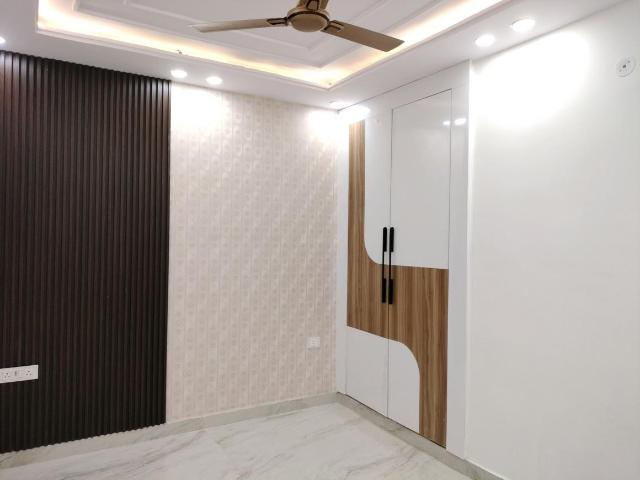 3 BHK Independent Builder Floor in Dwarka Mor for resale New Delhi. The reference number is 20571253