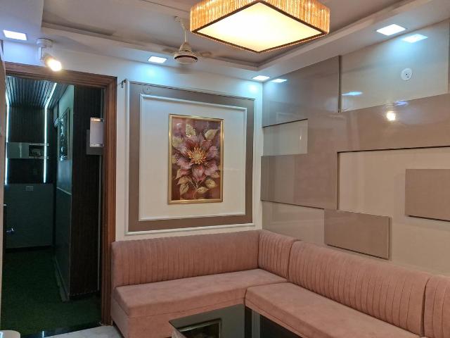 3 BHK Independent Builder Floor in Dwarka Mor for resale New Delhi. The reference number is 20744532