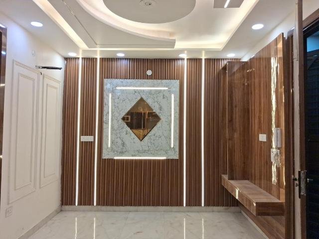 3 BHK Independent Builder Floor in Dwarka Mor for resale New Delhi. The reference number is 20744681