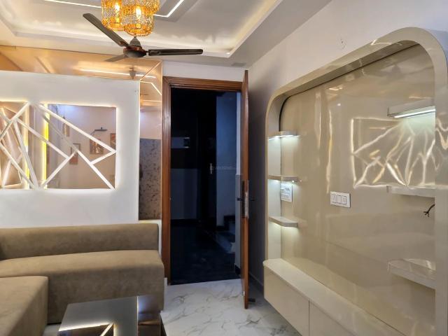 3 BHK Apartment in Dwarka Mor for resale New Delhi. The reference number is 20941487