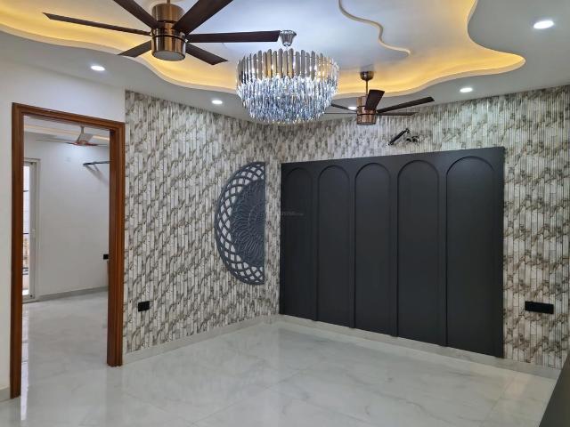 3 BHK Apartment in Dwarka Mor for resale New Delhi. The reference number is 21009841