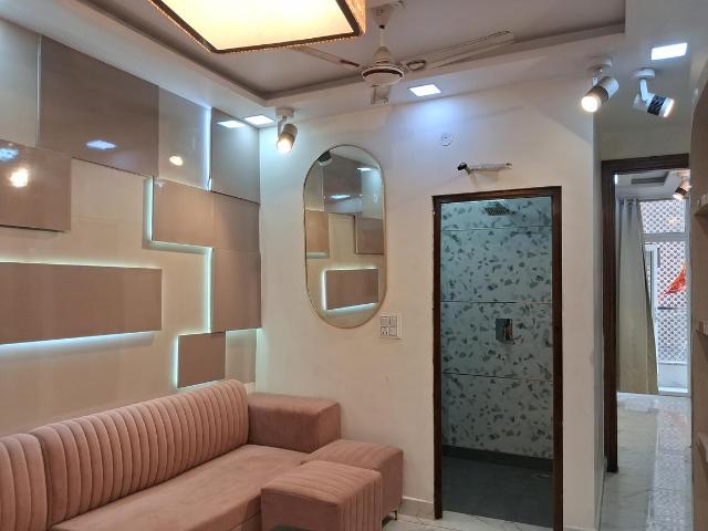 3 BHK Independent Builder Floor in Dwarka Mor for resale New Delhi. The reference number is 21191152
