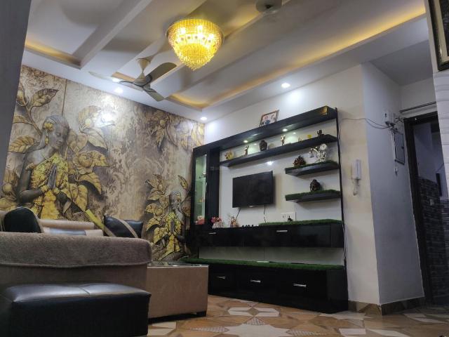 3 BHK Independent Builder Floor in Dwarka Mor for resale New Delhi. The reference number is 7273285
