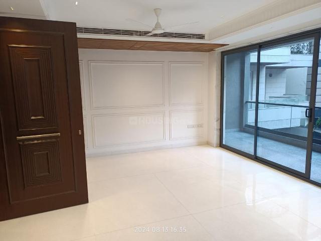 3 BHK Independent Builder Floor in Defence Colony for rent New Delhi. The reference number is 15646743