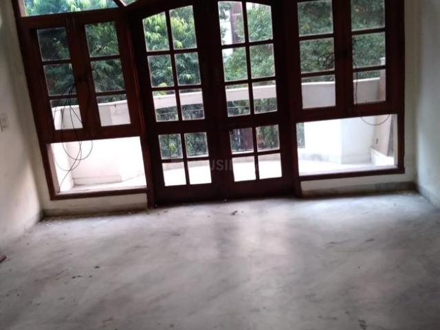3 BHK Independent Builder Floor in Defence Colony for rent New Delhi. The reference number is 21079071