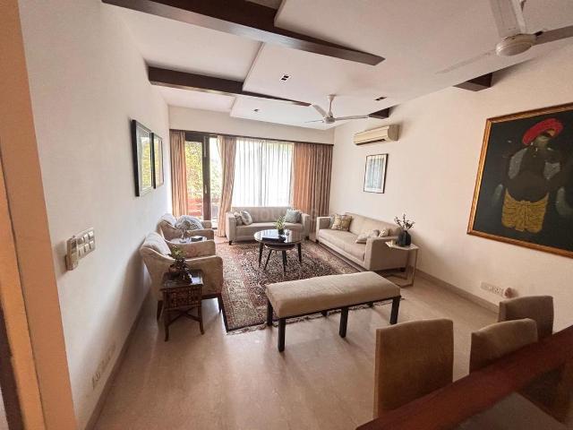3 BHK Independent Builder Floor in Defence Colony for resale New Delhi. The reference number is 20431361
