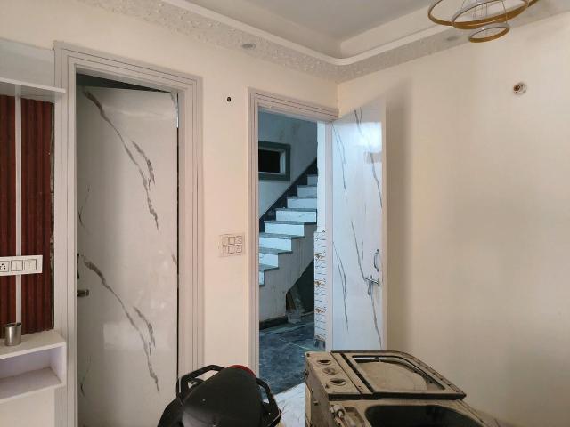 1 BHK Independent Builder Floor in Ved Vihar for resale Ghaziabad. The reference number is 20902540