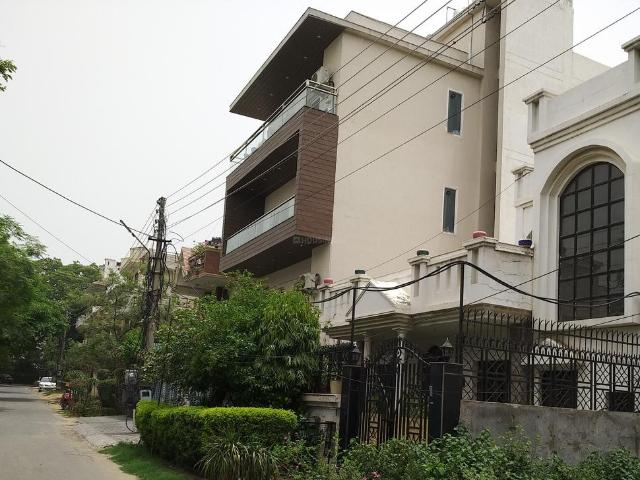 3 BHK Independent Builder Floor in DLF Phase 1 for rent Gurgaon. The reference number is 21002868