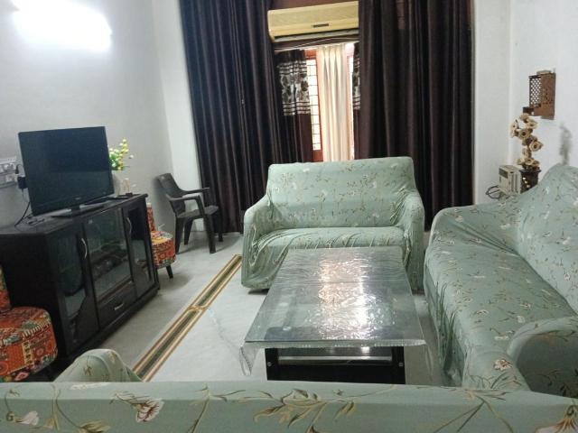 3 BHK Independent Builder Floor in DLF Phase 2 for rent Gurgaon. The reference number is 20134100
