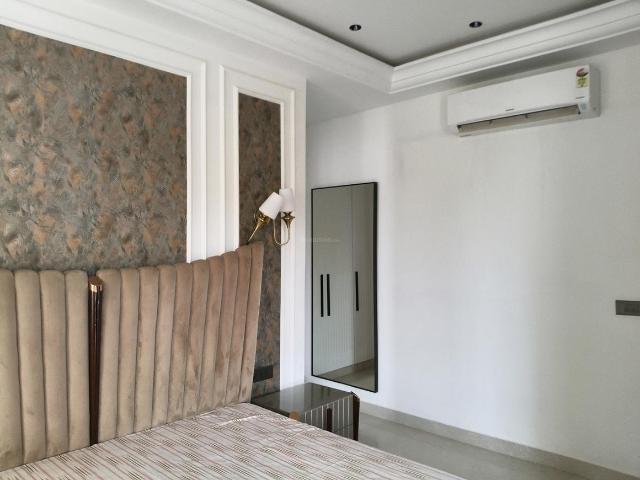 3 BHK Independent Builder Floor in DLF Phase 2 for resale Gurgaon. The reference number is 20132723