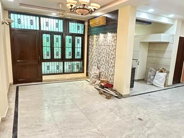 3 BHK Independent Builder Floor in East Of Kailash for rent New Delhi. The reference number is 21044799