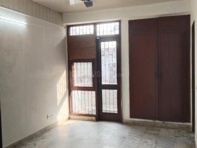 3 BHK Independent Builder Floor in East Of Kailash for rent New Delhi. The reference number is 21105243