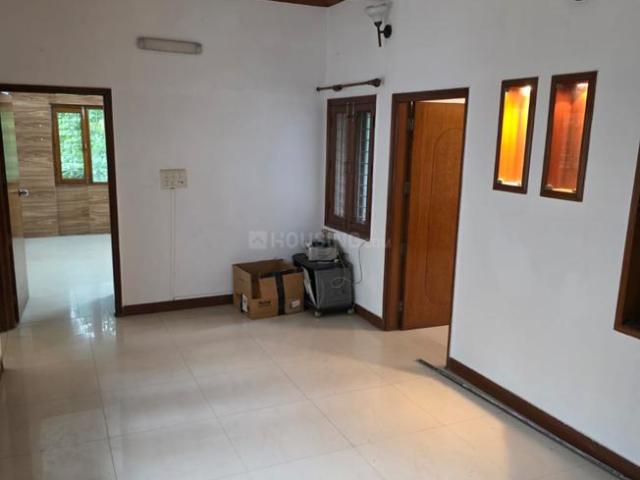 3 BHK Independent Builder Floor in East Of Kailash for rent New Delhi. The reference number is 21200179