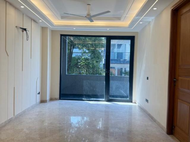 3 BHK Independent Builder Floor in East Of Kailash for resale New Delhi. The reference number is 20219792