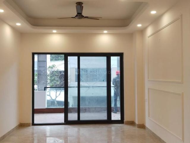 3 BHK Independent Builder Floor in East Of Kailash for resale New Delhi. The reference number is 20684537