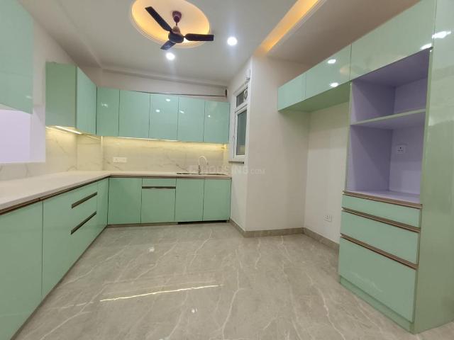 3 BHK Independent Builder Floor in Freedom Fighters Enclave for rent New Delhi. The reference number is 14532209