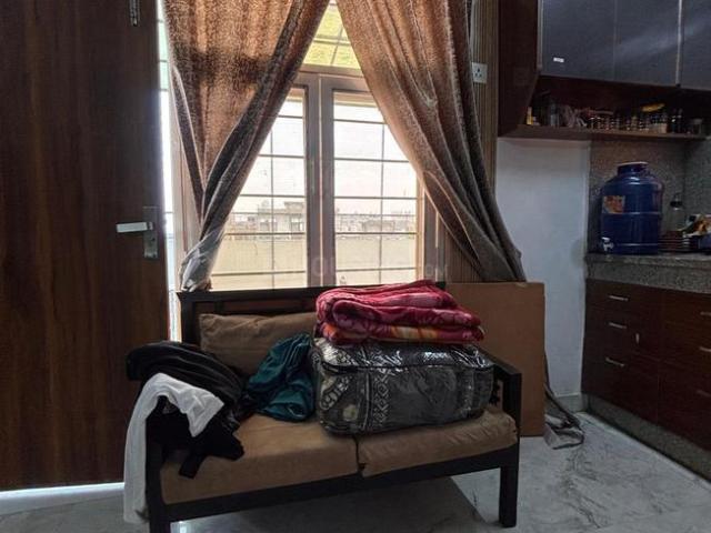3 BHK Independent Builder Floor in Freedom Fighters Enclave for rent New Delhi. The reference number is 20682587
