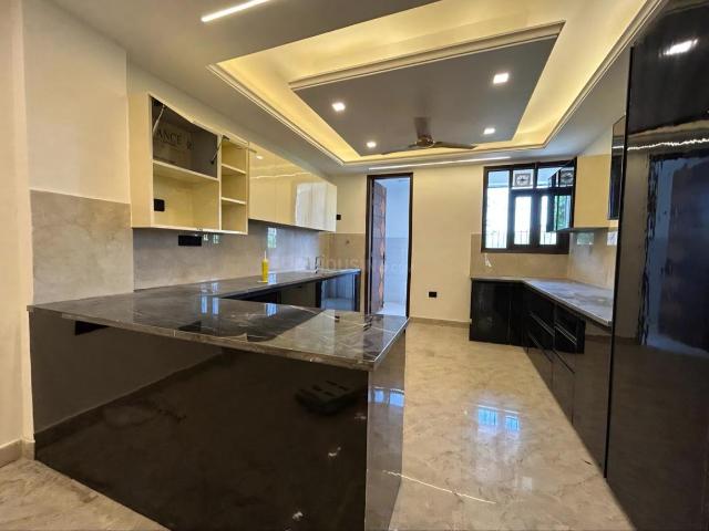 3 BHK Independent Builder Floor in Freedom Fighters Enclave for rent New Delhi. The reference number is 21141083