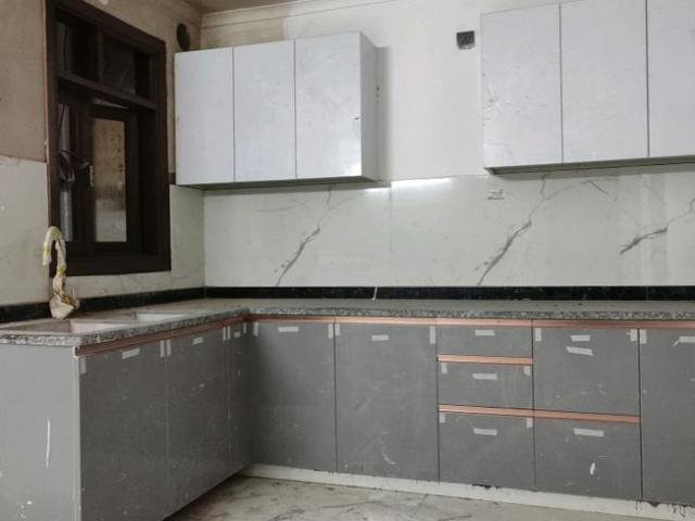 3 BHK Independent Builder Floor in Freedom Fighters Enclave for resale New Delhi. The reference number is 13675466