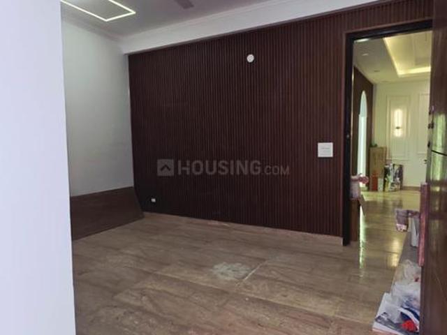 3 BHK Independent Builder Floor in Freedom Fighters Enclave for resale New Delhi. The reference number is 20307205