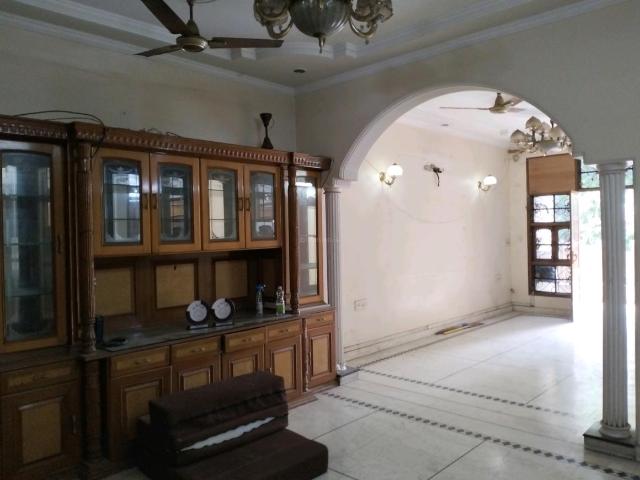 3 BHK Independent Builder Floor in GTB Nagar for rent New Delhi. The reference number is 17576184