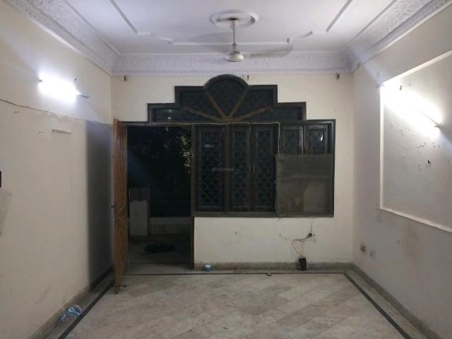 3 BHK Independent Builder Floor in GTB Nagar for rent New Delhi. The reference number is 18848328