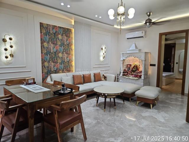 3 BHK Independent Builder Floor in GTB Nagar for resale New Delhi. The reference number is 18741941